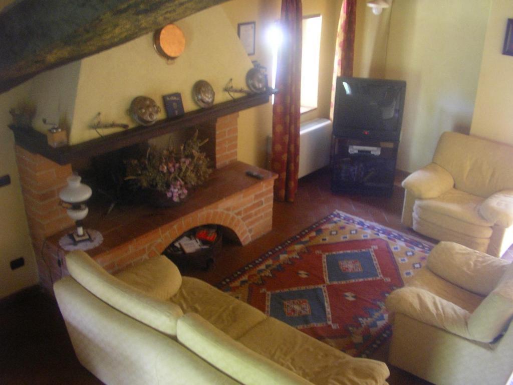 Agriturismo Il Mulino Delle Pile Chiusdino Buitenkant foto